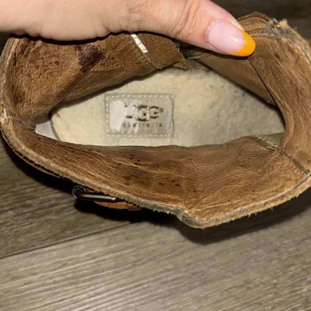 Ugg Volta Booties - Picture 7 of 7